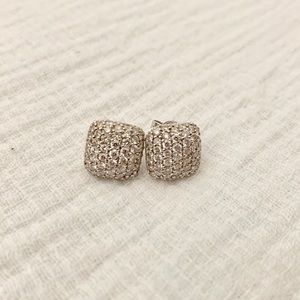 Beautiful sparkly diamond earrings